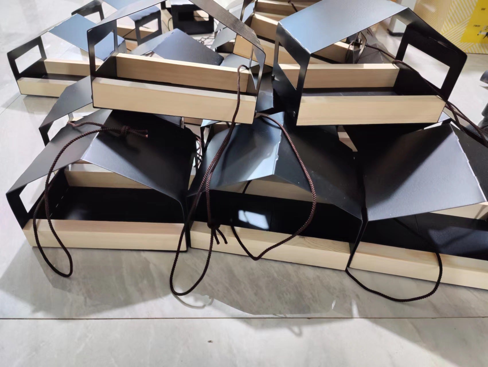 Outdoor Gardening Decoration Hanging Bird Feeder